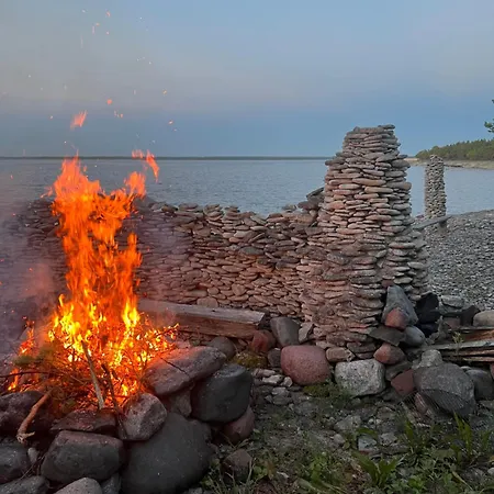 Ninase Puhkemajad Camping Tagaranna