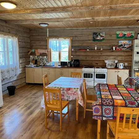 Campsite Ninase Puhkemajad *