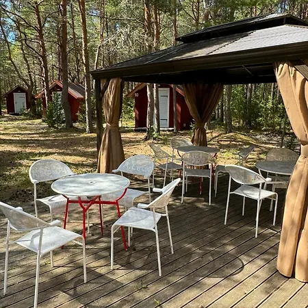 Ninase Puhkemajad אתר קמפינג Tagaranna