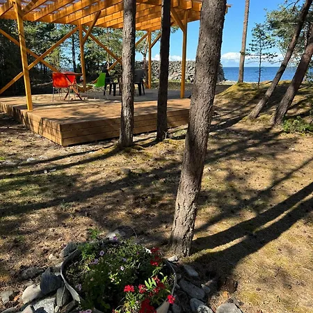 Ninase Puhkemajad Camping Tagaranna