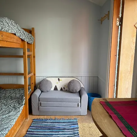 Campingplads Ninase Puhkemajad Tagaranna