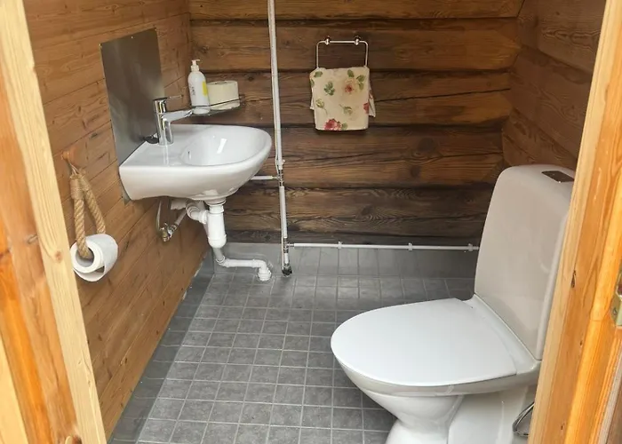 Campsite Ninase Puhkemajad Tagaranna