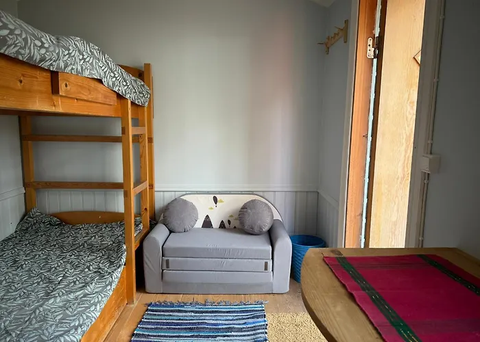 Campingplads Ninase Puhkemajad Tagaranna